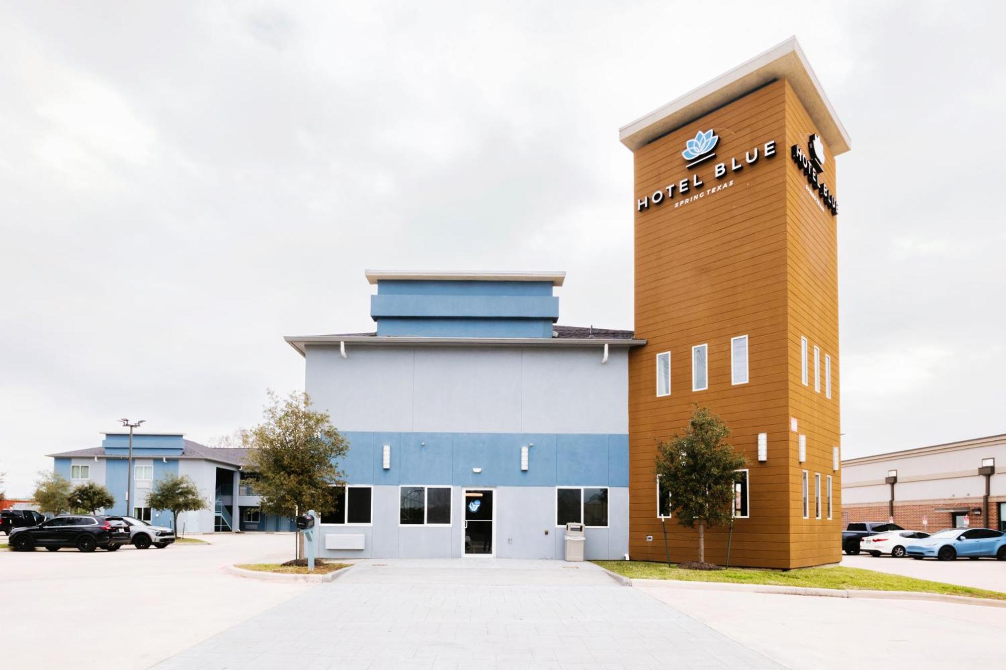 Hotel Blue Spring Exterior photo